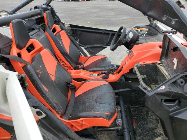 3JBVPAV46NE000105 - 2022 CAN-AM MAVERICK X RC 64 TURBO RR ORANGE photo 5