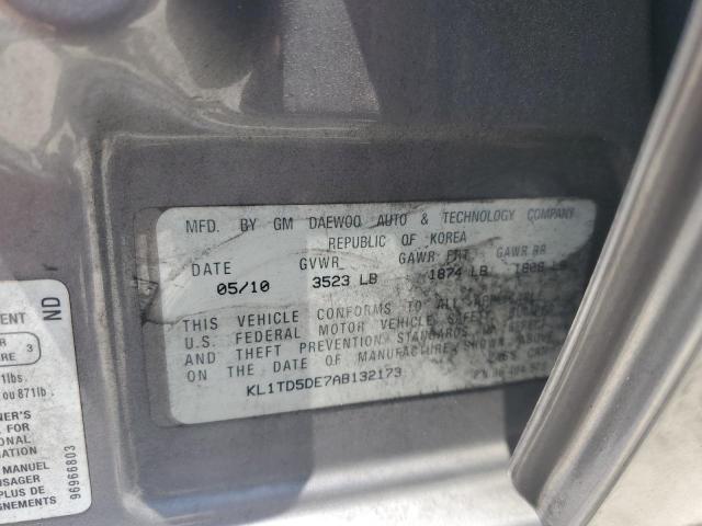 KL1TD5DE7AB132173 - 2010 CHEVROLET AVEO LS 灰色 照片 12