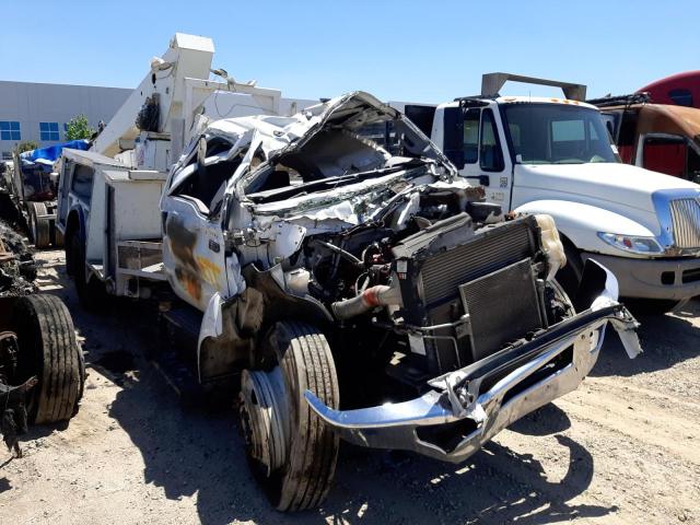 3FRNF6FB1FV712875 - 2015 FORD F650 SUPER DUTY WHITE photo 4