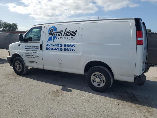 1GCWGAFP0P1247586 - 2023 CHEVROLET EXPRESS G2 WHITE photo 2