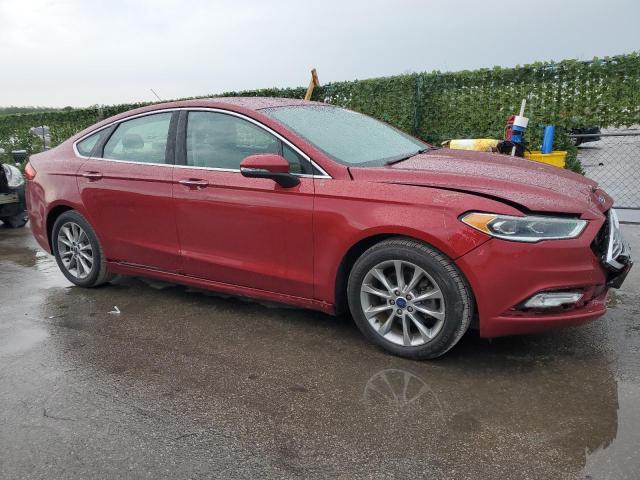 3FA6P0HD4HR114257 - 2017 FORD FUSION SE RED photo 4