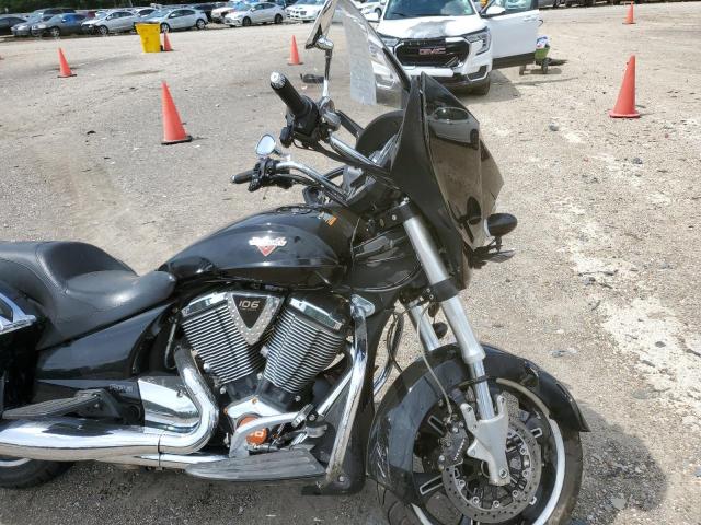 5VPTW36N4E3034353 - 2014 VICTORY MOTORCYCLES CROSS COUN TOUR BLACK photo 5