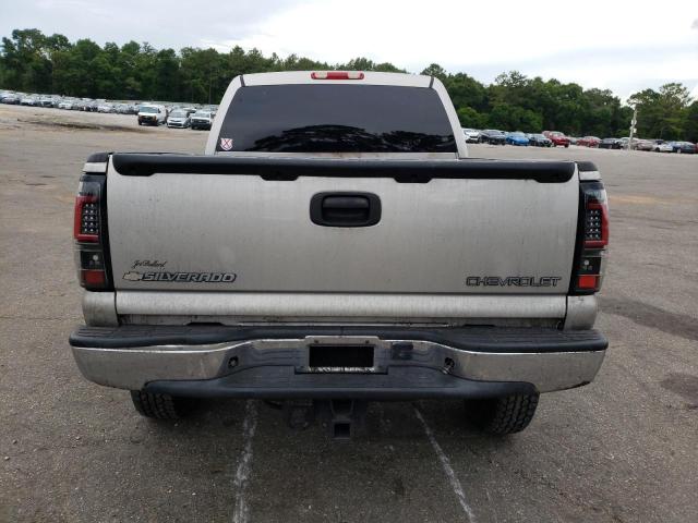 2GCEC13T751205321 - 2005 CHEVROLET SILVERADO C1500 GRAY photo 6