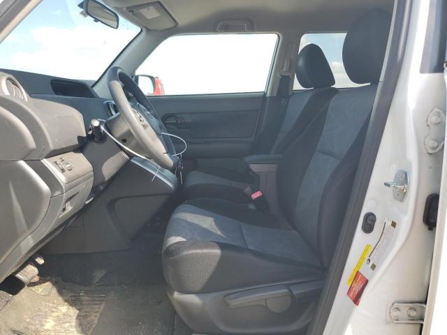 JTLZE4FE6CJ015043 - 2012 TOYOTA SCION XB WHITE photo 7