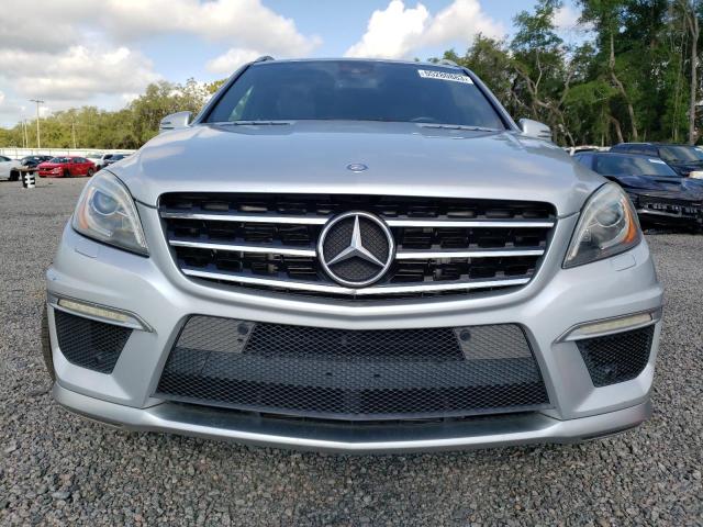 4JGDA7EB1CA042687 - 2012 MERCEDES-BENZ ML 63 AMG SILVER photo 5