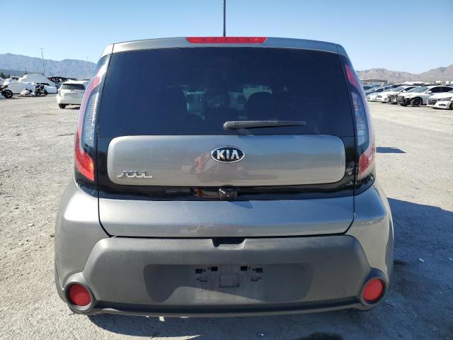 KNDJP3A5XF7117256 - 2015 KIA SOUL + GRAY photo 6