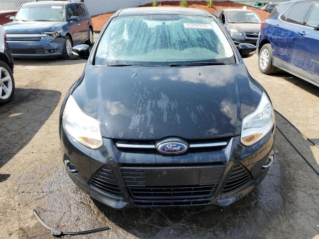 1FADP3K29DL169442 - 2013 FORD FOCUS SE BLACK photo 5