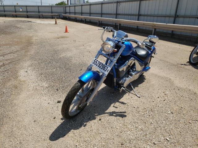 JH2SC6103CK200520 - 2012 HONDA VT1300 CX BLUE photo 2