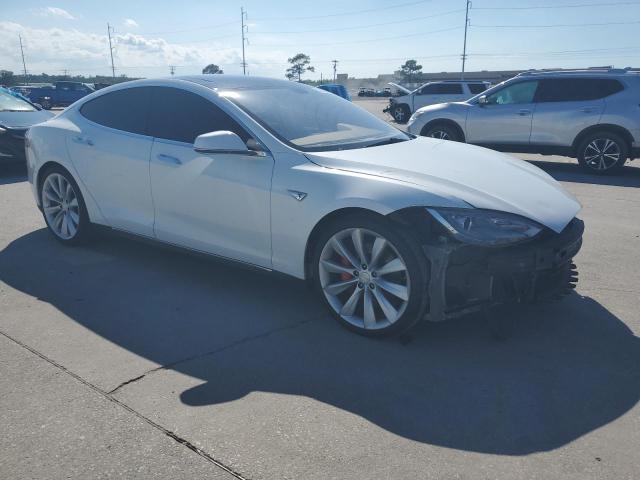5YJSA1H11EFP52761 - 2014 TESLA MODEL S თეთრი ფოტო 4