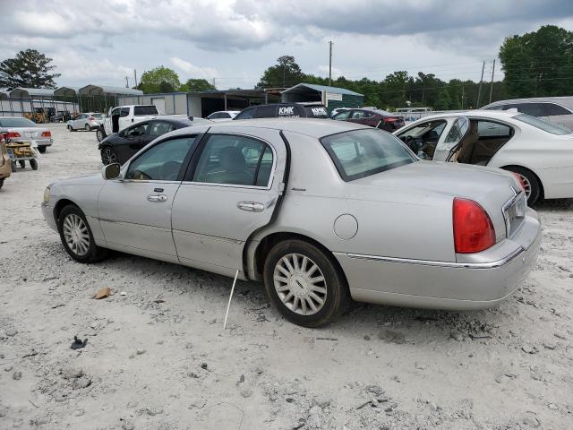 1LNHM81WX4Y669873 - 2004 LINCOLN TOWN CAR EXECUTIVE ვერცხლისფერი ფოტო 2