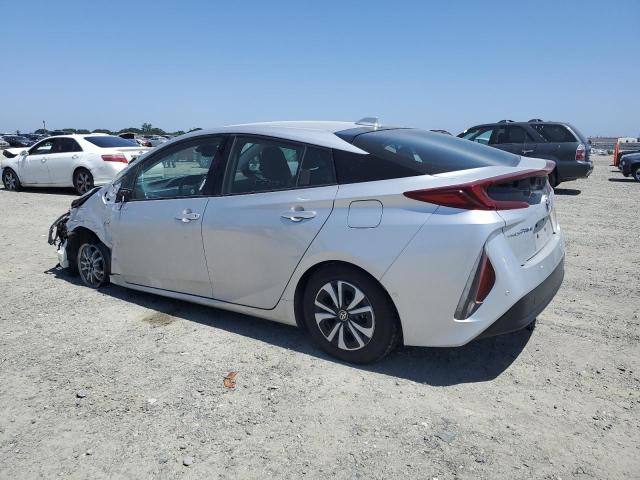 JTDKARFPXJ3073715 - 2018 TOYOTA PRIUS PRIM SILVER photo 2