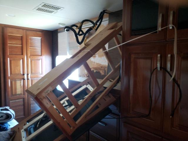 4UZACGCY0HCJN1724 - 2017 FREIGHTLINER CHASSIS XC შავი ფოტო 5