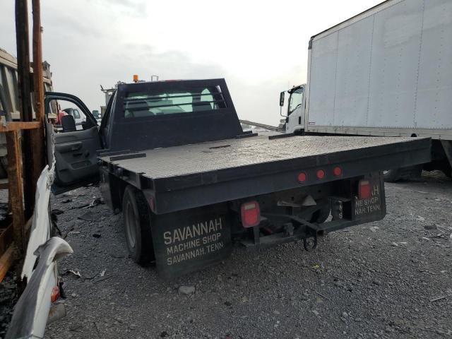 1GBJC34K77E592300 - 2007 CHEVROLET SILVERADO C3500 GRAY photo 2