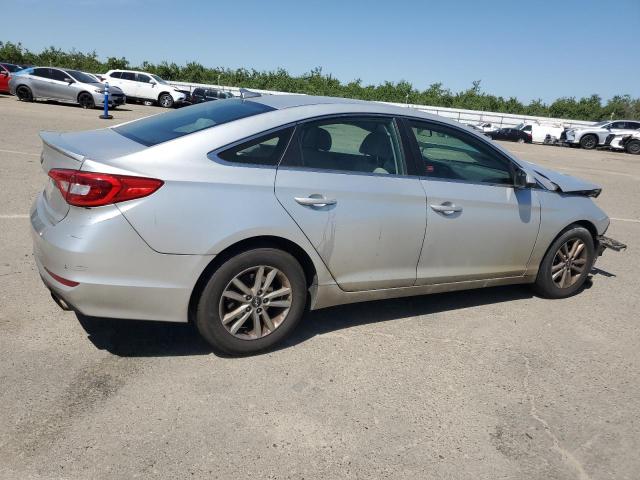 5NPE24AF3HH470435 - 2017 HYUNDAI SONATA SE GRAY photo 3