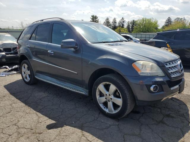 4JGBB8GB7BA700311 - 2011 MERCEDES-BENZ ML 350 4MATIC GRAY photo 4