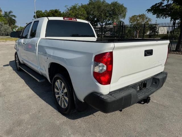 5TFRM5F18GX096129 - 2016 TOYOTA TUNDRA DOUBLE CAB SR/SR5 WHITE photo 2