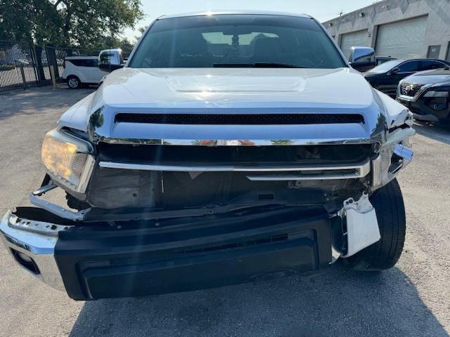 5TFRM5F18GX096129 - 2016 TOYOTA TUNDRA DOUBLE CAB SR/SR5 WHITE photo 5