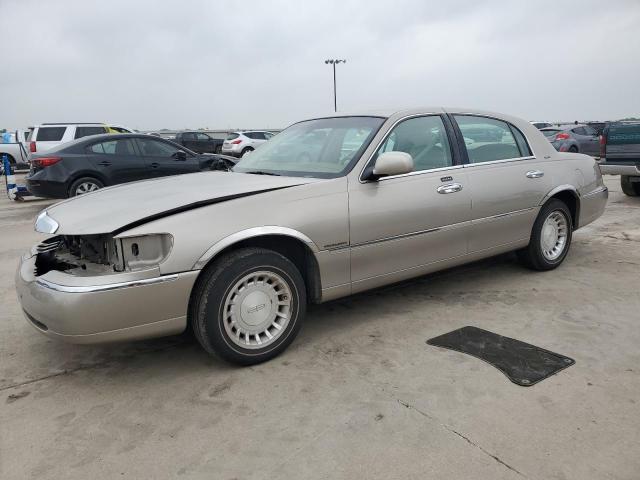 1LNHM81WXYY935575 - 2000 LINCOLN TOWN CAR EXECUTIVE BEIGE photo 1