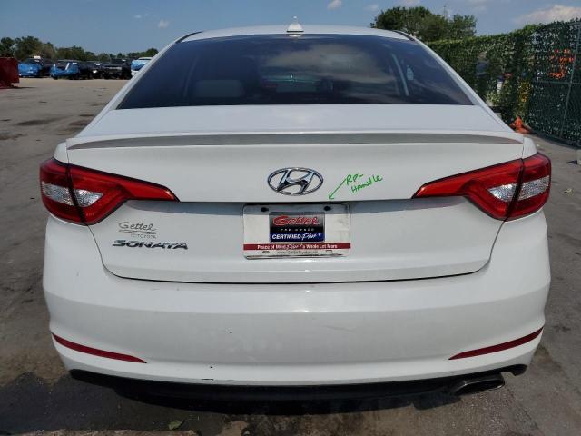 5NPE24AF7FH085800 - 2015 HYUNDAI SONATA SE WHITE photo 6