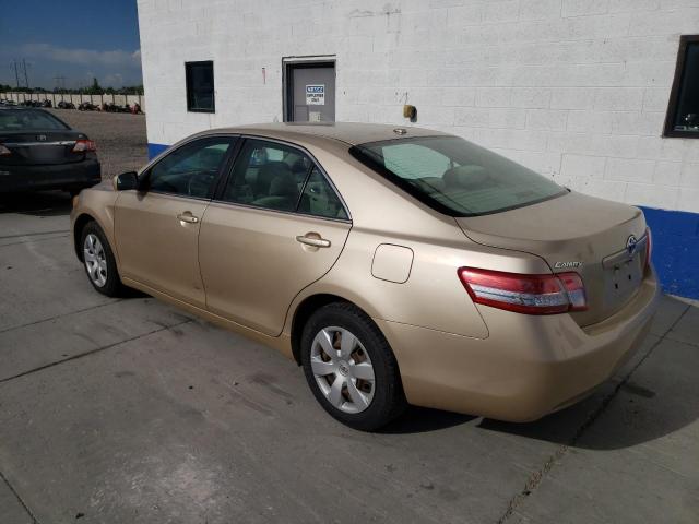 4T1BF3EK7BU735262 - 2011 TOYOTA CAMRY BASE GOLD photo 2