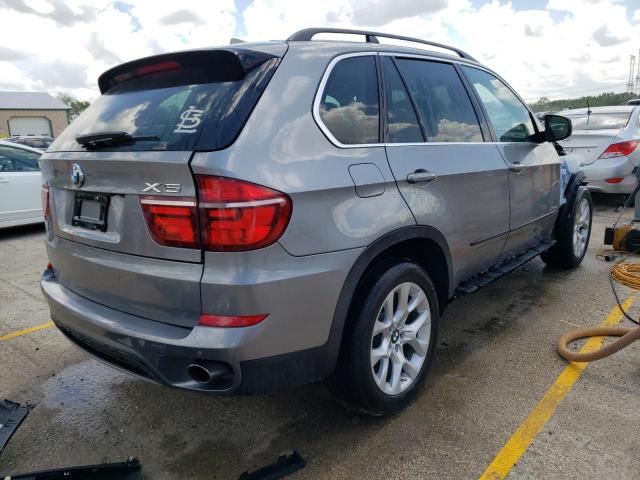 5UXZV4C55D0B23646 - 2013 BMW X5 XDRIVE35I GRAY photo 3