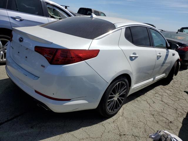 KNAGM4A71B5118499 - 2011 KIA OPTIMA LX WHITE photo 3