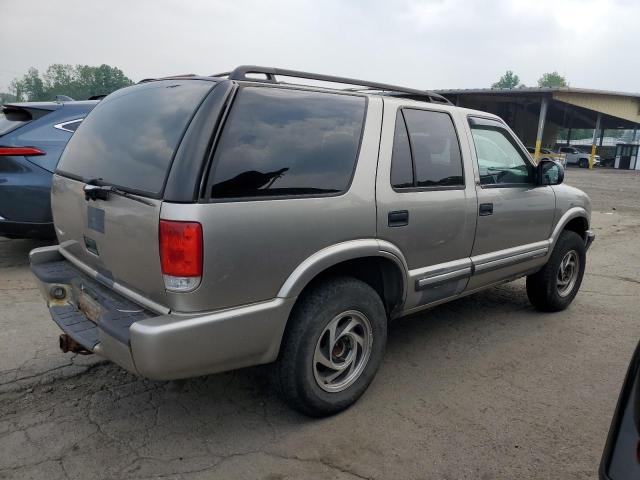 1GNDT13W8Y2237843 - 2000 CHEVROLET BLAZER GRAY photo 3