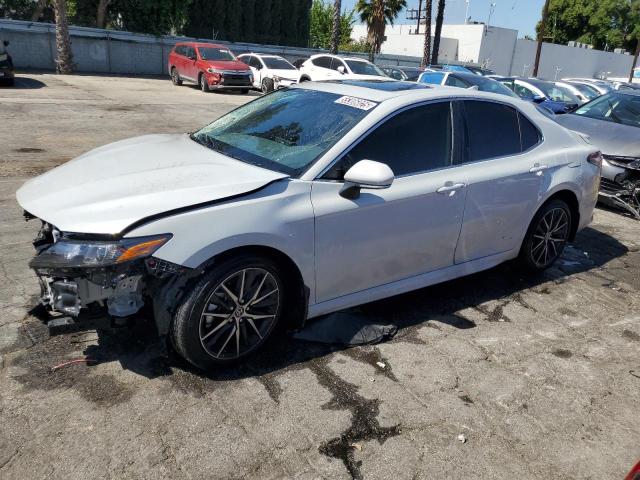 4T1G11AK7RU227592 - 2024 TOYOTA CAMRY SE NIGHT SHADE WHITE photo 1