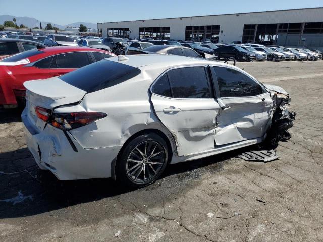 4T1G11AK7RU227592 - 2024 TOYOTA CAMRY SE NIGHT SHADE WHITE photo 3