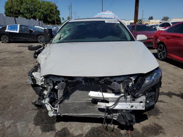 4T1G11AK7RU227592 - 2024 TOYOTA CAMRY SE NIGHT SHADE WHITE photo 5