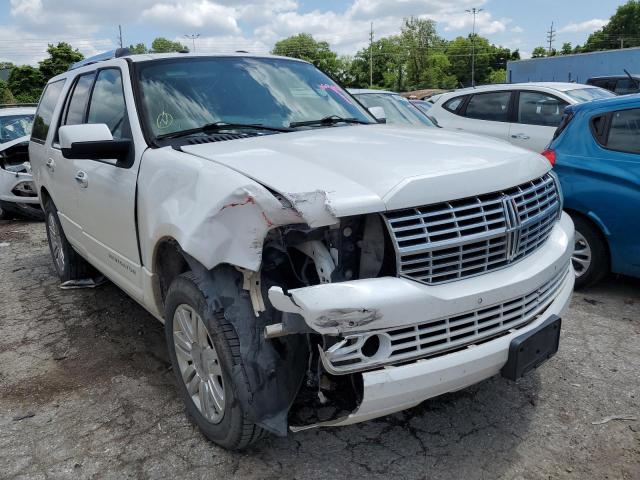 5LMJJ2H53DEL00842 - 2013 LINCOLN NAVIGATOR WHITE photo 4