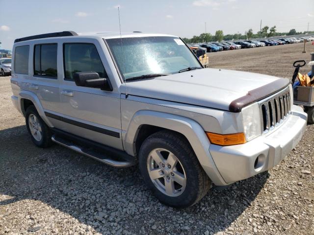 1J8HG48P37C678945 - 2007 JEEP COMMANDER SILVER photo 4