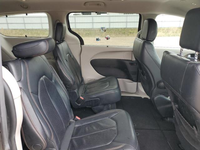 2C4RC1BG8JR110641 - 2018 CHRYSLER PACIFICA TOURING L SILVER photo 11