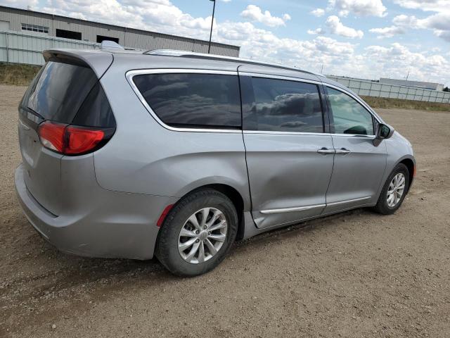 2C4RC1BG8JR110641 - 2018 CHRYSLER PACIFICA TOURING L SILVER photo 3
