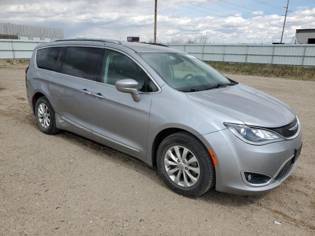 2C4RC1BG8JR110641 - 2018 CHRYSLER PACIFICA TOURING L SILVER photo 4
