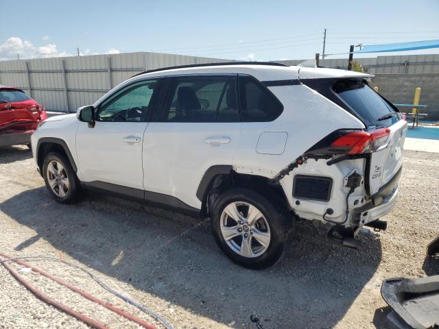 2T3P1RFV0LC080288 - 2020 TOYOTA RAV4 XLE WHITE photo 2