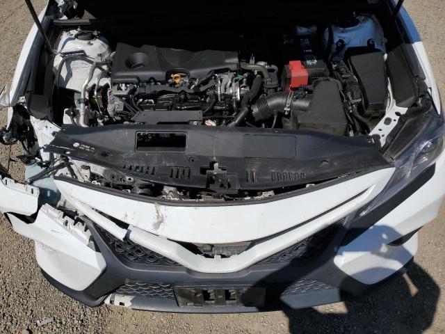 4T1B11HK3JU134847 - 2018 TOYOTA CAMRY L თეთრი ფოტო 11