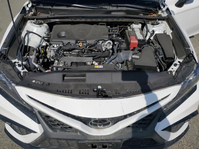 4T1T11BK1RU114184 - 2024 TOYOTA CAMRY SE NIGHT SHADE WHITE photo 11