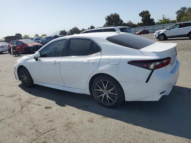 4T1T11BK1RU114184 - 2024 TOYOTA CAMRY SE NIGHT SHADE WHITE photo 2