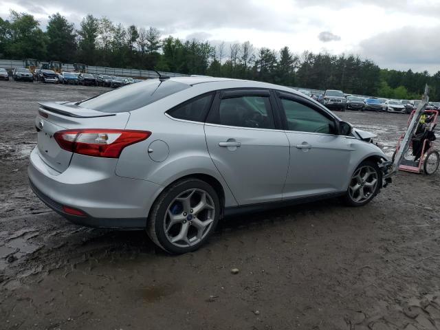 1FAHP3H27CL176235 - 2012 FORD FOCUS SEL SILVER photo 3