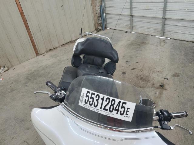 1HD1FCW196Y621332 - 2006 HARLEY-DAVIDSON FLHTCUI 白色 照片 5