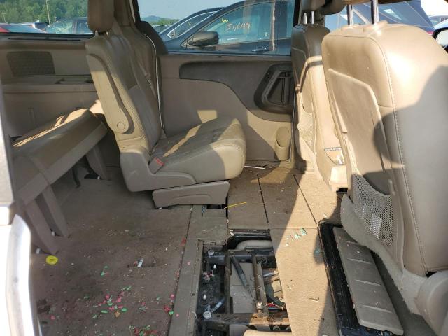 2A4RR8DG8BR704825 - 2011 CHRYSLER TOWN & COU TOURING L WHITE photo 11