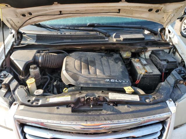 2A4RR8DG8BR704825 - 2011 CHRYSLER TOWN & COU TOURING L WHITE photo 12