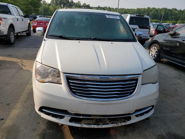 2A4RR8DG8BR704825 - 2011 CHRYSLER TOWN & COU TOURING L WHITE photo 5