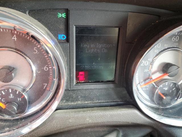 2A4RR8DG8BR704825 - 2011 CHRYSLER TOWN & COU TOURING L WHITE photo 9