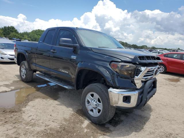 5TFUW5F17GX563660 - 2016 TOYOTA TUNDRA DOUBLE CAB SR/SR5 BLACK photo 4