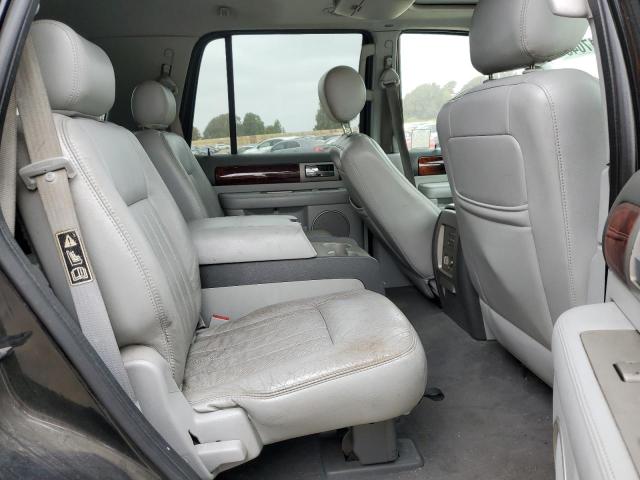 5LMFU28R84LJ10661 - 2004 LINCOLN NAVIGATOR BLACK photo 11