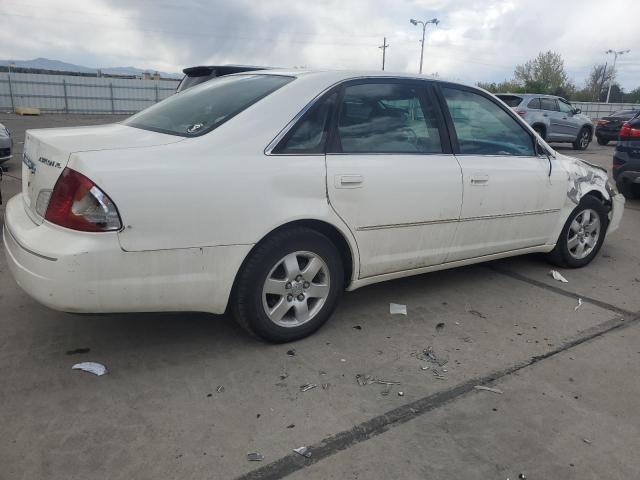 4T1BF28B9YU028985 - 2000 TOYOTA AVALON XL WHITE photo 3