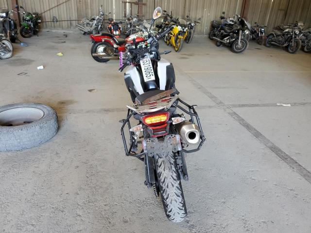 WB10B1809KZ786915 - 2019 BMW F700 GS WHITE photo 4