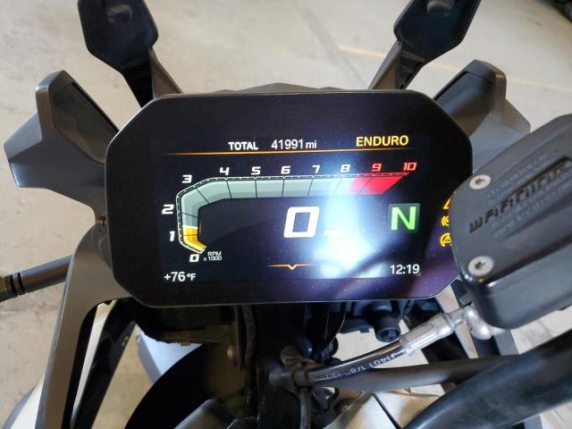 WB10B1809KZ786915 - 2019 BMW F700 GS WHITE photo 7